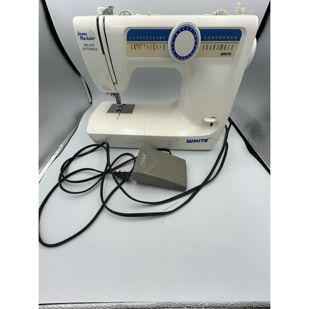 White Jeans Machine Sewing Machine With Foot Pedal Model 4042 Works W/ Manual